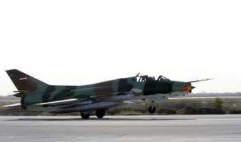 هواپیمای سوخو ۲۲ سپاه در شیراز سقوط کرد