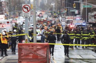 تیراندازی در بروکلین نیویورک حداقل ۱۳ زخمی برجای گذاشت