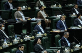 اعتبارنامه‌ سه نماینده مجلس ایران تائید نشد