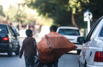 زباله‌گردی کودکان ایران افزایش یافت