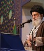 رهبر انقلاب: دلقک های آمریکا ببینند مردم ایران چه کسانی هستند
